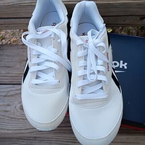 Reebok Women White/Cream Sneakers